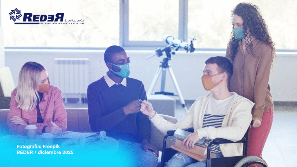 Personas de diferentes edades y condiciones recibiendo atención médica